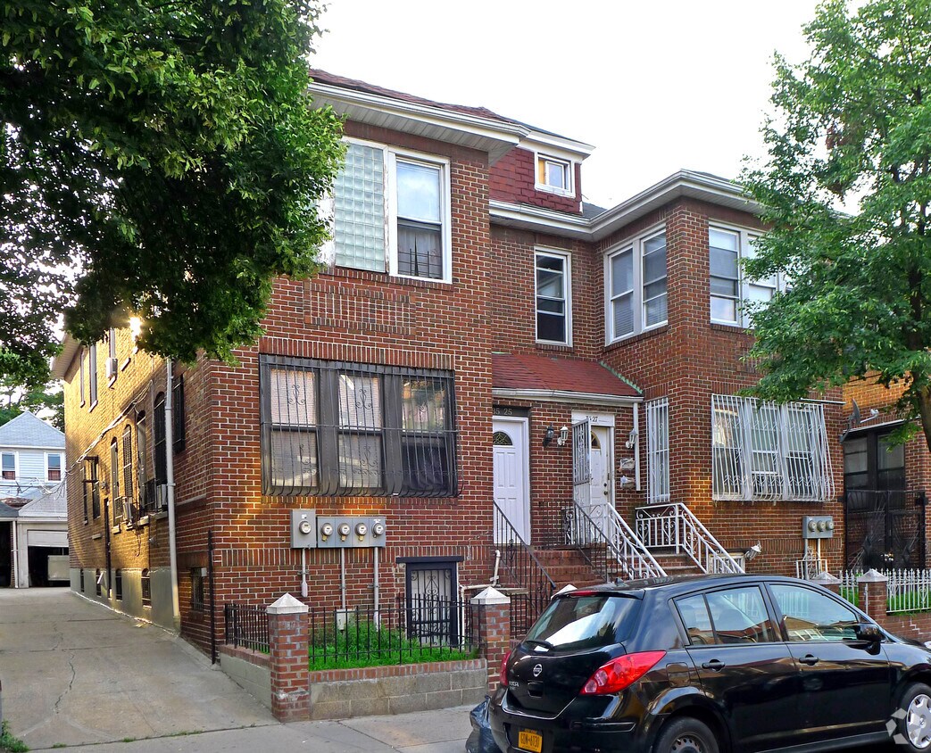 Foto principal - 3525 90th St