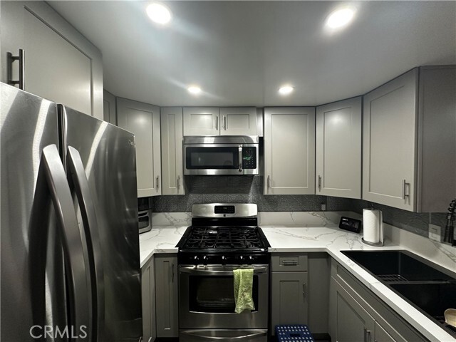 Foto principal - 700 E 3rd St