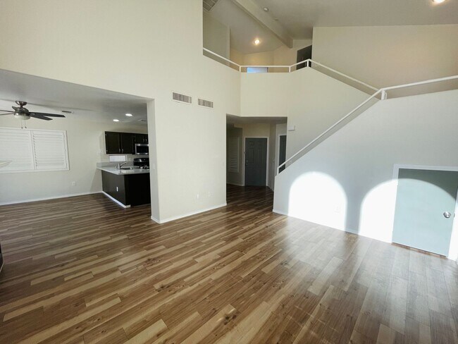 Foto del edificio - North Summerlin stunning 2-story home with...