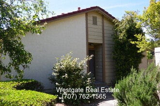 Building Photo - 244 Park Pl Dr