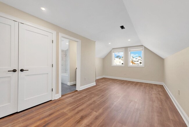 Photo - Renovated 6 bed/5 bath in Somerville House