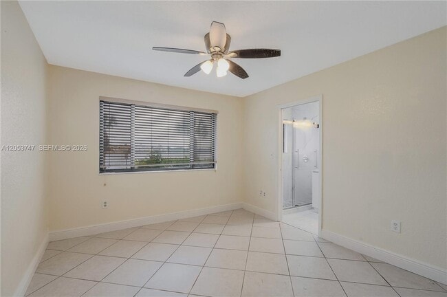 Foto del edificio - 15545 N Miami Lakeway