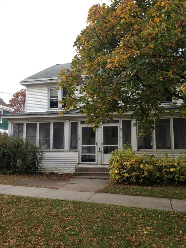 Primary Photo - 125 Mansfield Ave