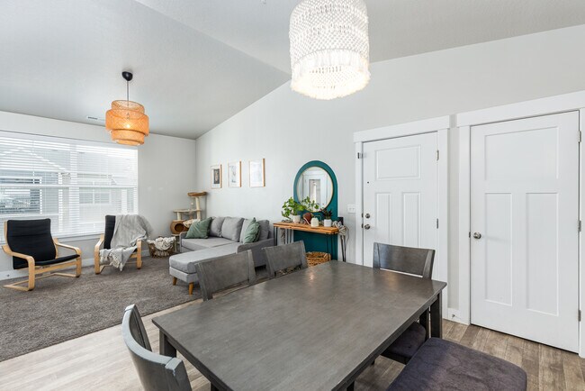 Building Photo - 14472 S Selvig Way