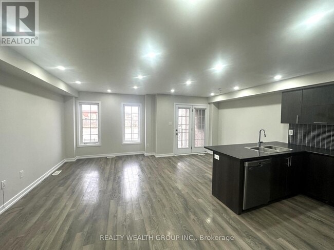 Photo du bâtiment - 112 Golden Springs Dr