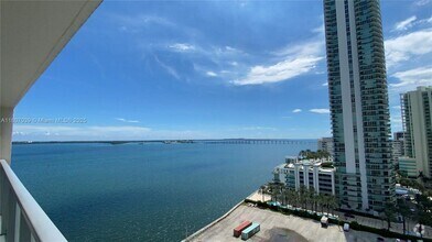 Building Photo - 1155 Brickell Bay Dr