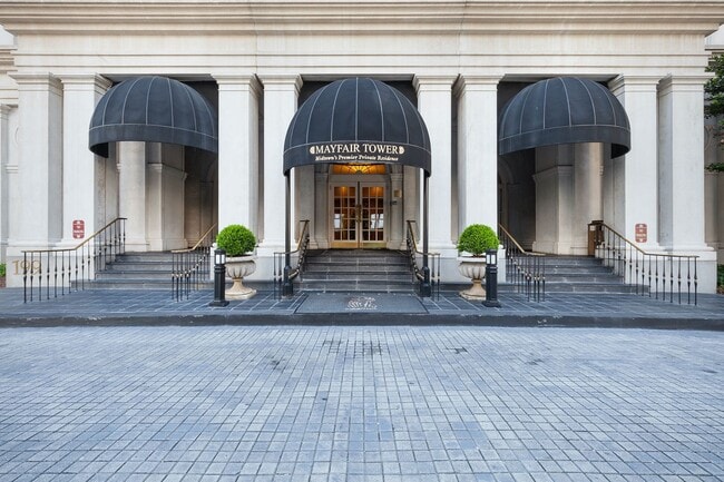 Beautiful 2bd/2ba Condo 1/2 Block from Piedmont Park and 17th Floor View!! - Beautiful 2bd/2ba Condo 1/2 Block from Piedmont Park and 17th Floor View!!