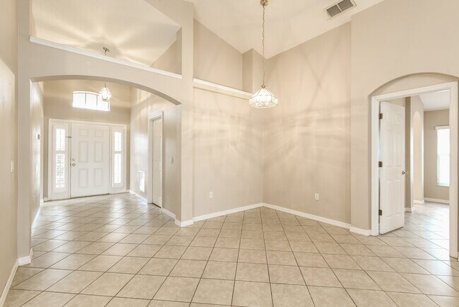 Building Photo - 16623 Rising Star Dr