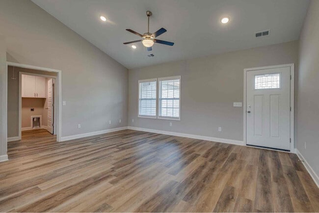 Foto del edificio - 648 S Tunnel Rd