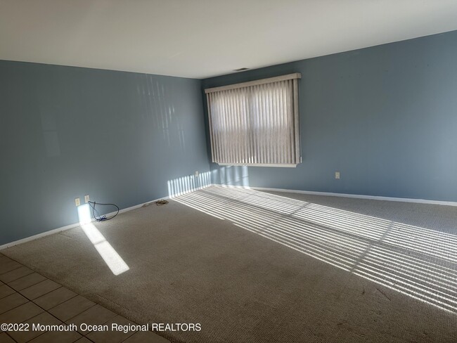 Building Photo - 885 Crimson Ct
