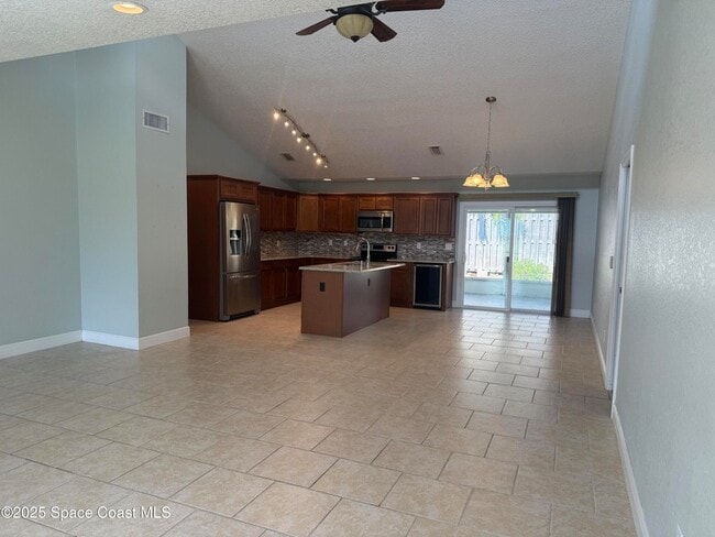 Building Photo - 189 Ocean Breeze Cir