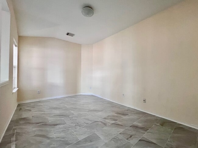 Building Photo - 7710 Sapulpa Ln