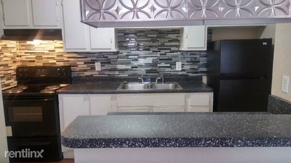 Foto principal - 1 br, 1 bath 4plex - 209 Victor St 208 Apt 13