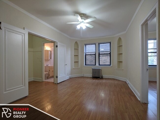 Building Photo - 4831 N Damen Ave