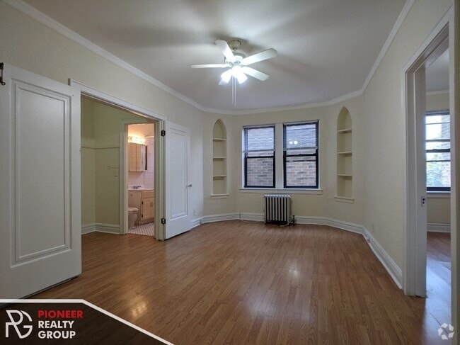Building Photo - 4831 N Damen Ave