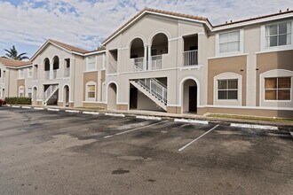 Building Photo - 1663 SE 27th Dr