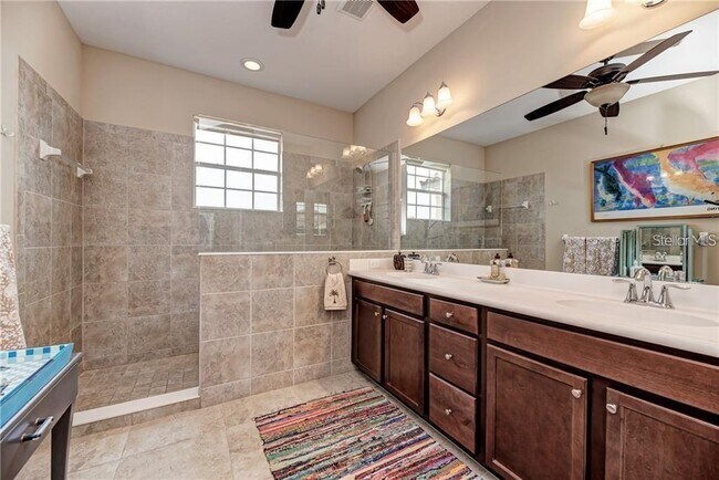 Building Photo - 8143 Miramar Way