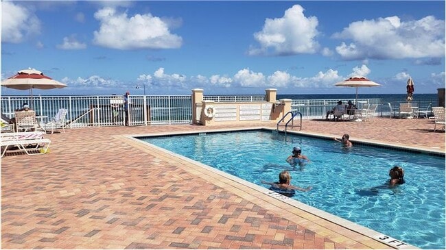 Building Photo - 4505 S Ocean Blvd
