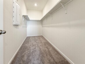 Building Photo - 2809 Cordova Hl Dr