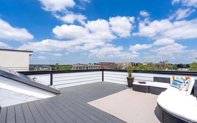 Foto del edificio - 729 Princeton Pl NW