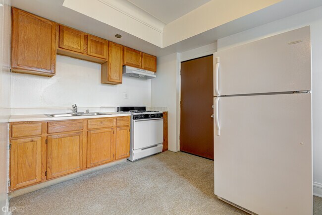Building Photo - 1738 W 81st St