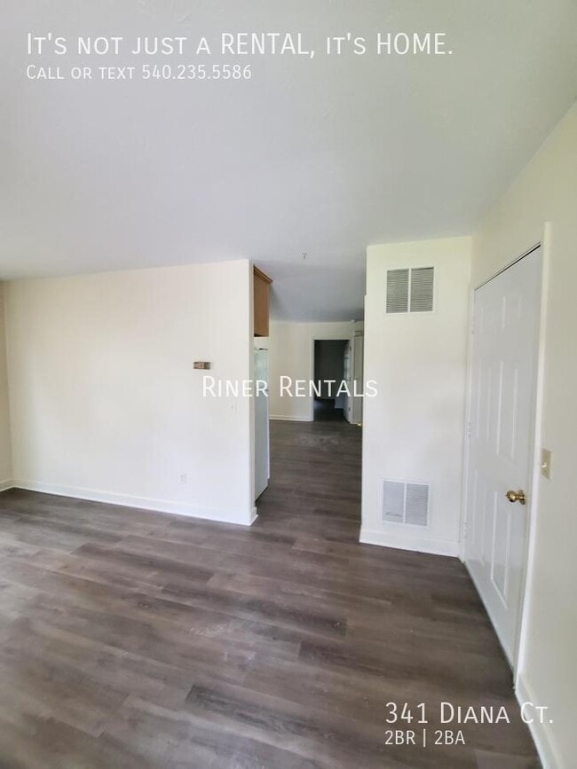 Building Photo - 341 Diana Ct