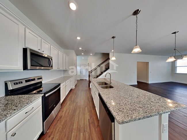 Building Photo - 5956 Hagar Vly Dr