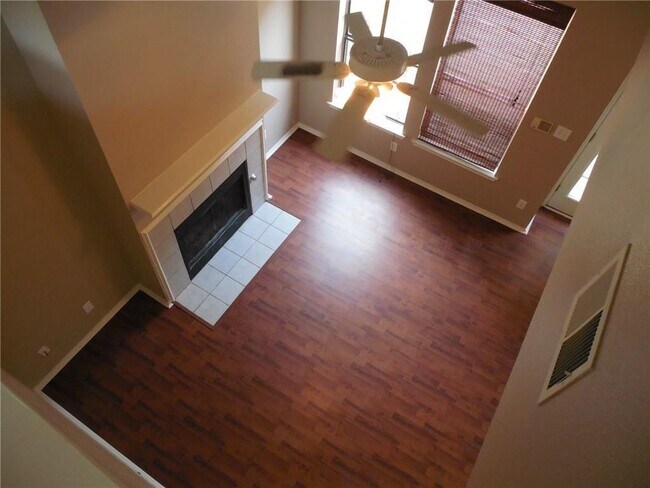 Building Photo - 6059 Mapleshade Ln