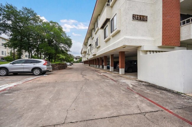 Foto del edificio - 3115 Helms St
