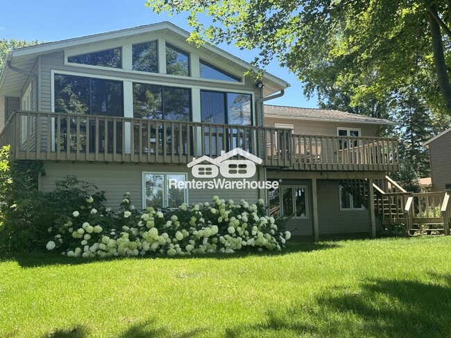 Building Photo - 1322 Meadowlark Dr