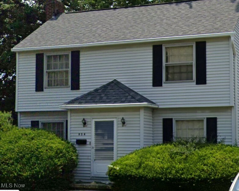Primary Photo - 954 Hartford Ave
