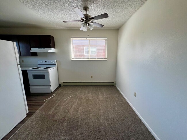 Building Photo - Two Bedroom with Garage Ready Now