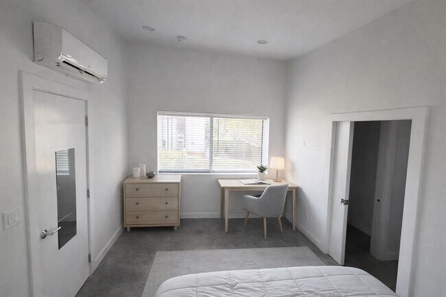 Foto del edificio - 1155 Perry Rd