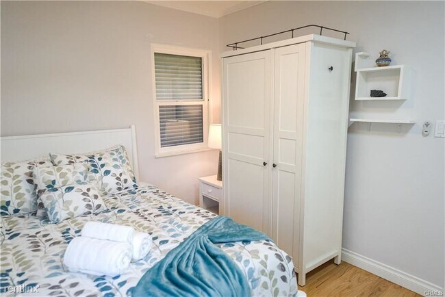 Foto del edificio - 3 br, 2 bath House - 8924 Olin St