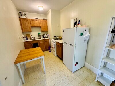 Building Photo - 349A Pleasant St