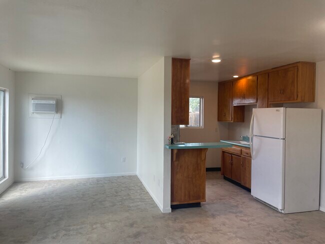 13429-4 DR-Cocina 2 - 13429 Davenport St