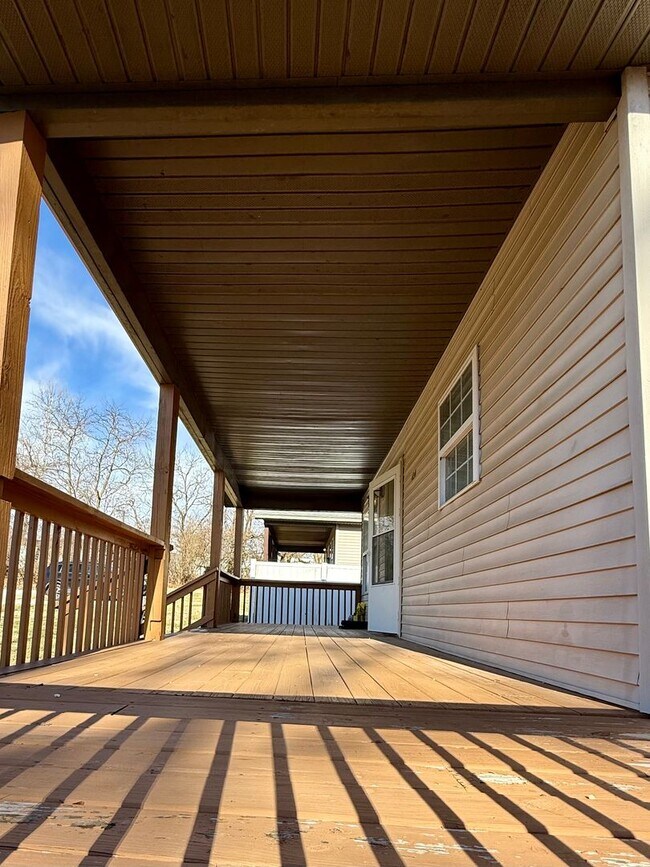 Foto del edificio - 3 Bedroom Ranch Home Available February, 2026 ($1,800 Monthly)