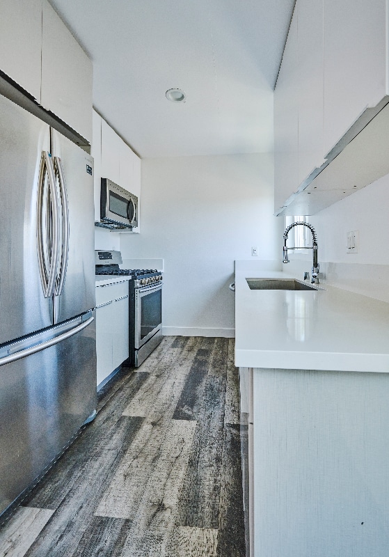 Building Photo - 1333 W 36th Pl