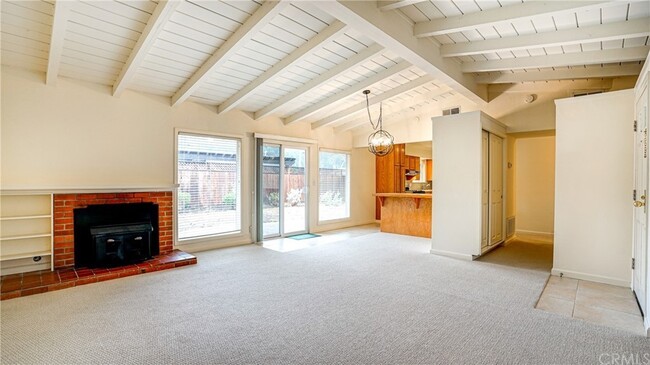 Building Photo - 16 Pico Vista