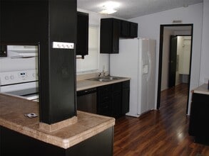 Building Photo - 4225 Wells Dr