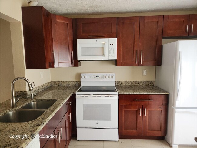 Foto del edificio - 10293 NW 33rd St