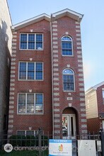 Building Photo - 1417 W Erie St