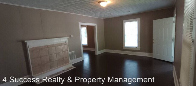 Building Photo - 3 br, 1 bath House - 1551 Victor