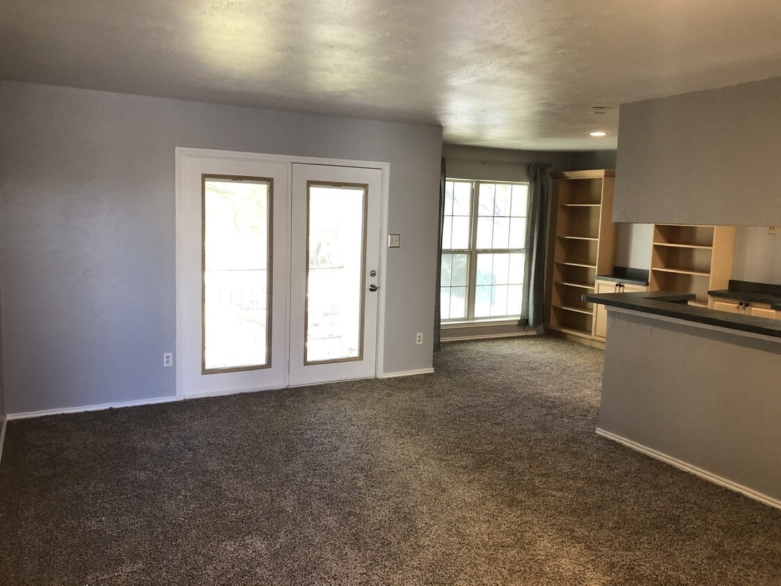 2535 Wedglea Dr, Dallas, TX 75211 Condo for Rent in Dallas, TX