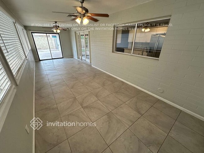 Building Photo - 2631 S Holbrook Ln