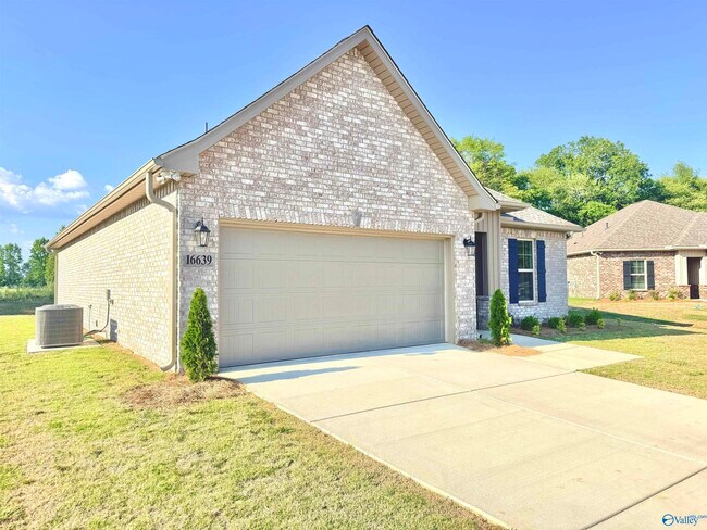 Foto del edificio - 16639 Aspen Ln