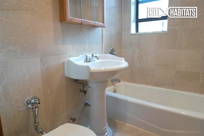 Foto del edificio - 427 E 89th St