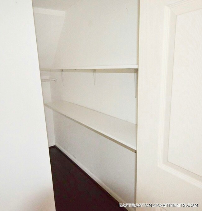 Building Photo - 128 Marginal St