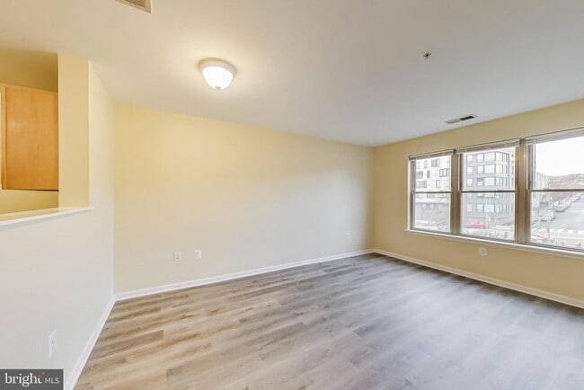 Foto del edificio - 1343 Clifton St NW