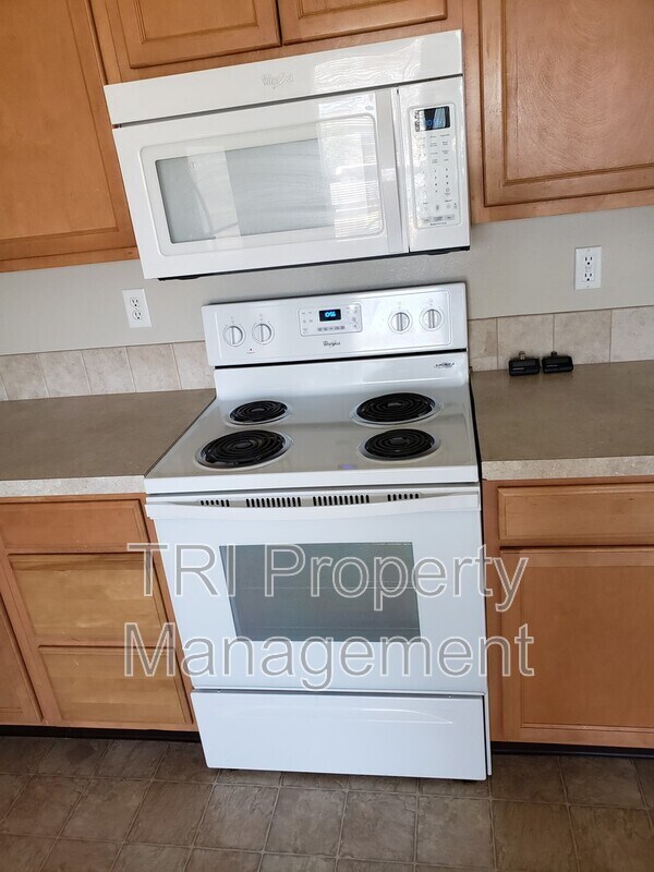 Foto del edificio - 922 E 24th St Ln